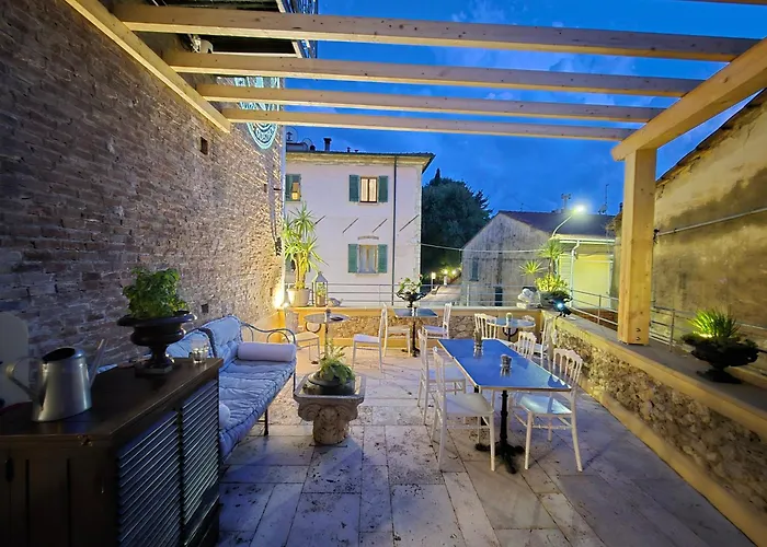 Residenza D'epoca Cavaliere - Romantic בית הארחה